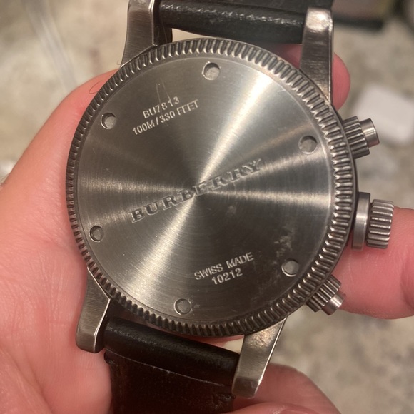 Burberry chronograph watch w/ leather band - Picture 6 of 6